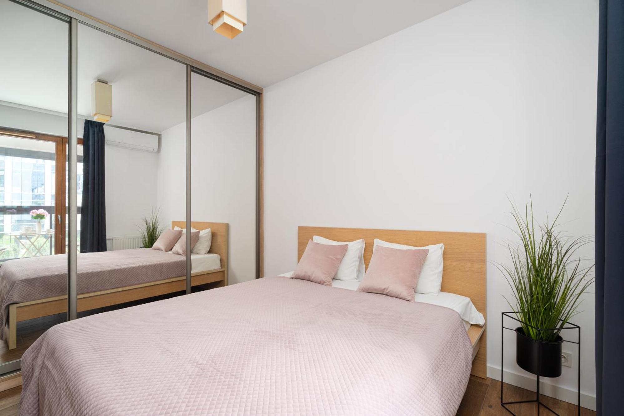 Golden Apartments Warsaw - Big Apartment In Luxury Building Near Metro Station-Grzybowska 85-5 エクステリア 写真